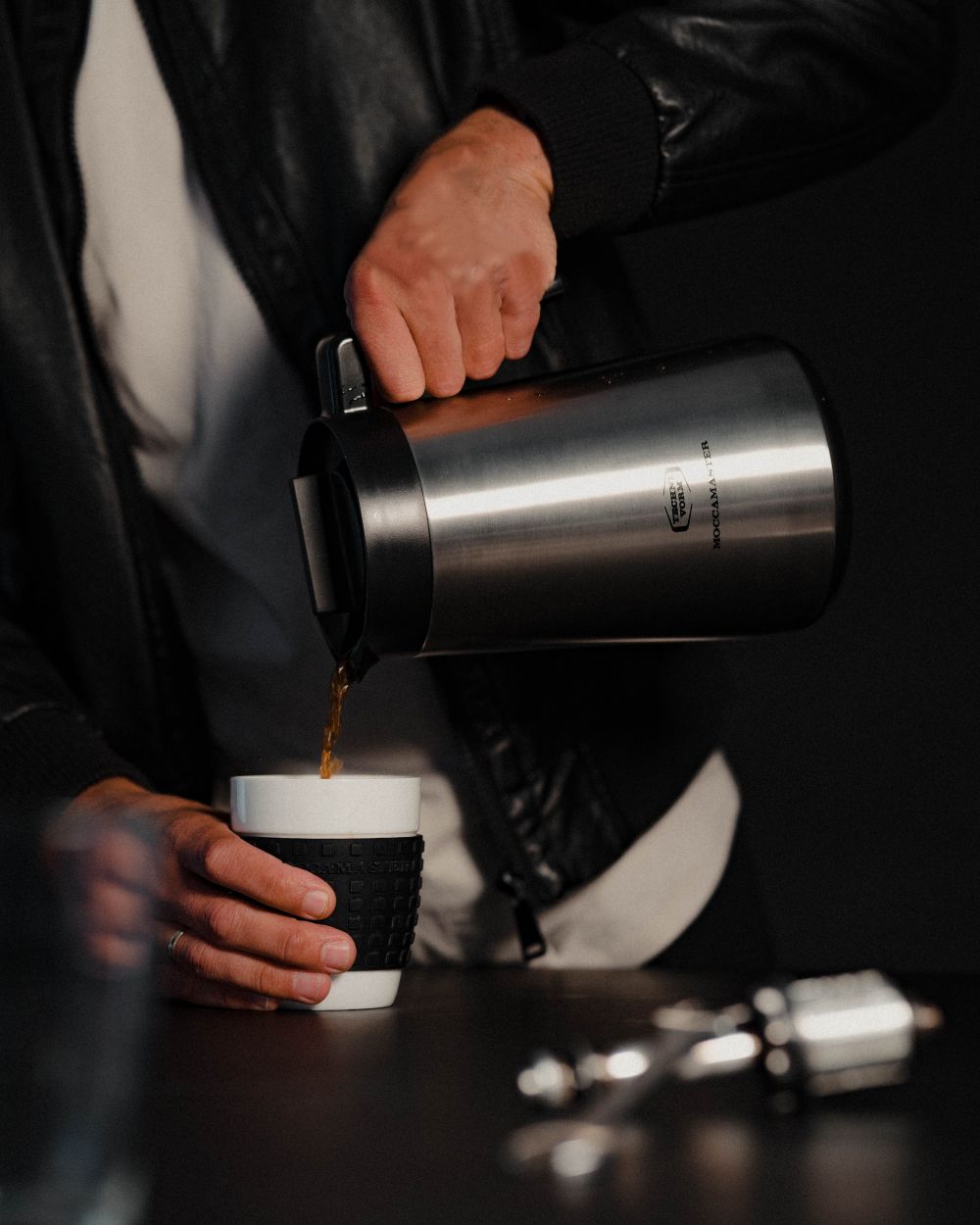 Isolierkanne-moccamaster-ausschank